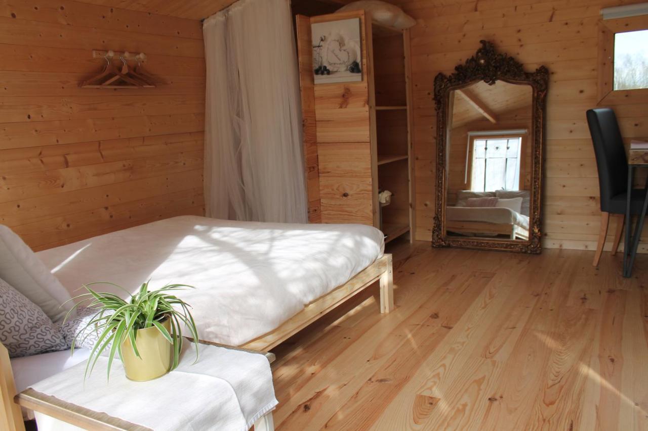 Chambre Studio Photo Chalet Sdb Partagee A Proximite Chavagne Esterno foto